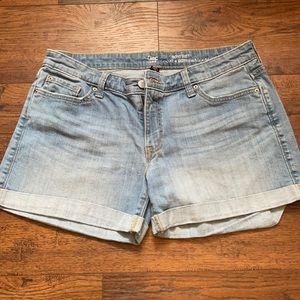 Denim shorts mid rise